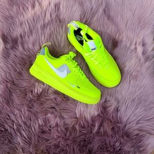 Nike Air Force 1 Utility "VOLT" Size 8 Woman